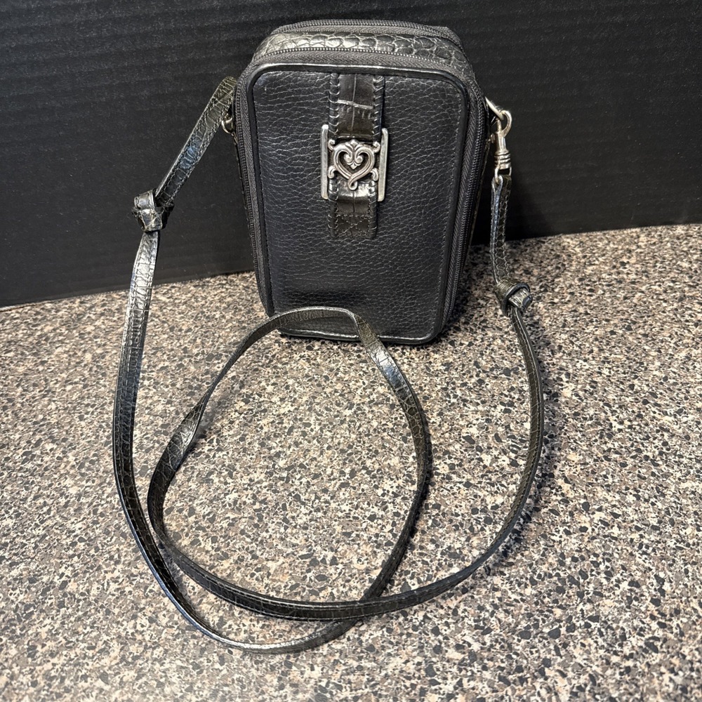 Brighton Women's Black Leather Crossbody Wallet Organizer Bag Heart Croc Accent - Picture 6 of 16